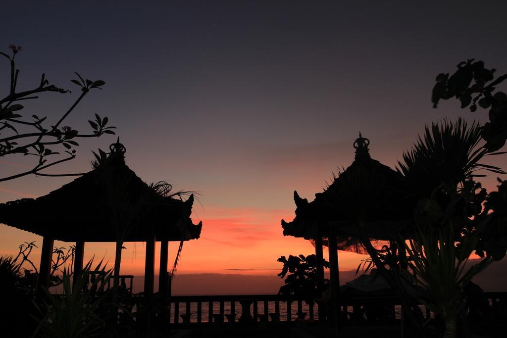 Dodol Lembongan Cliff Sunset Hotel Bagian luar foto